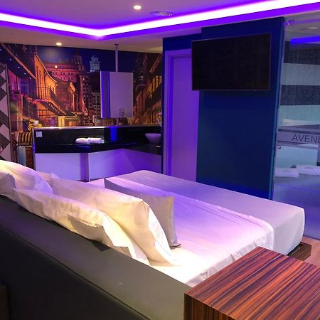 Motel Avenue Валонго Екстериор снимка