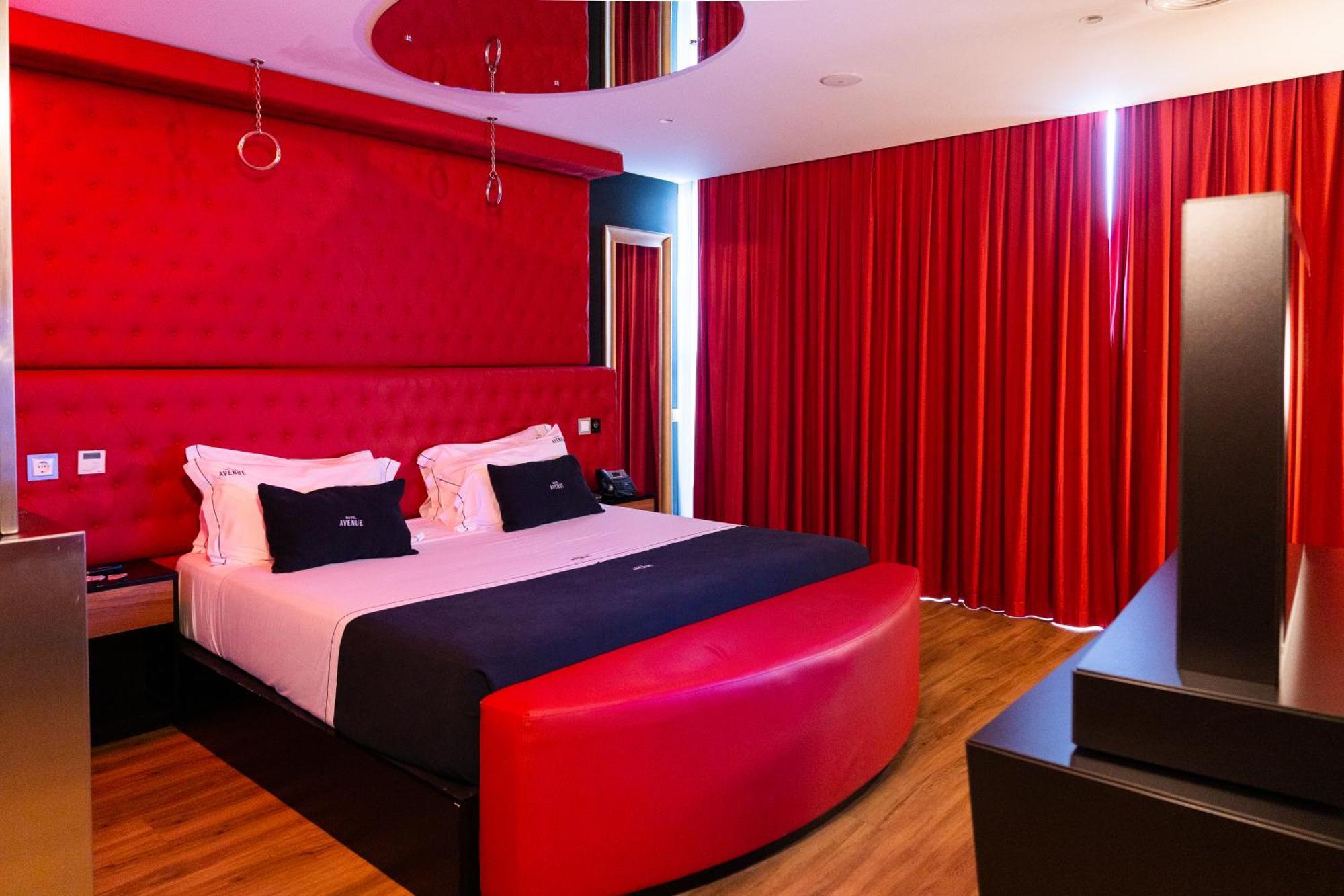 Motel Avenue Валонго Екстериор снимка